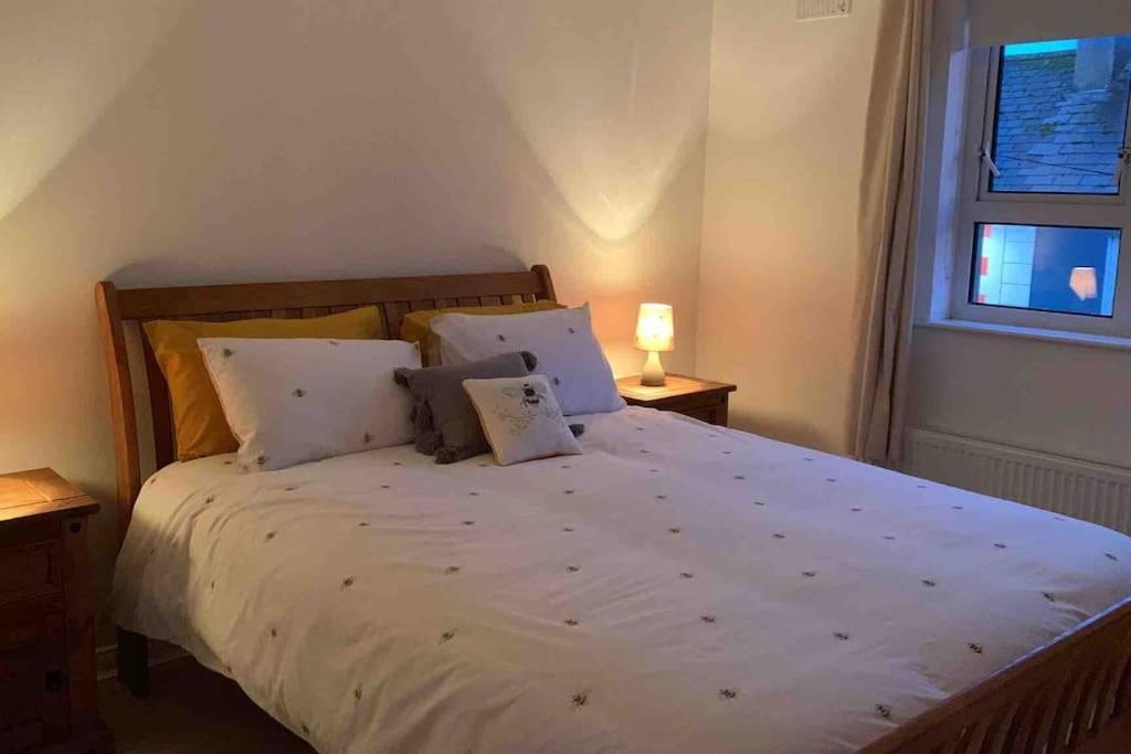 Bumblebee Cottage Donegal Town Extérieur photo