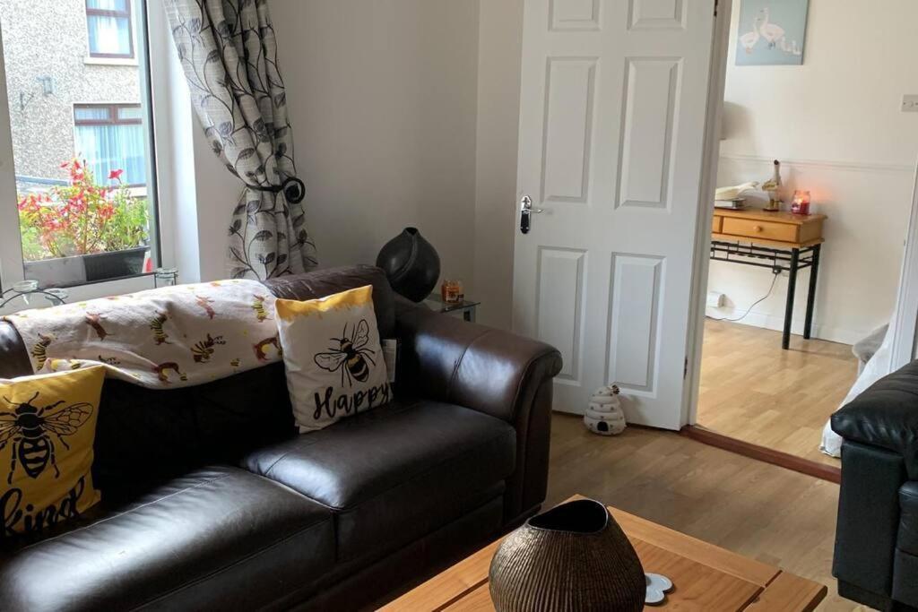 Bumblebee Cottage Donegal Town Extérieur photo