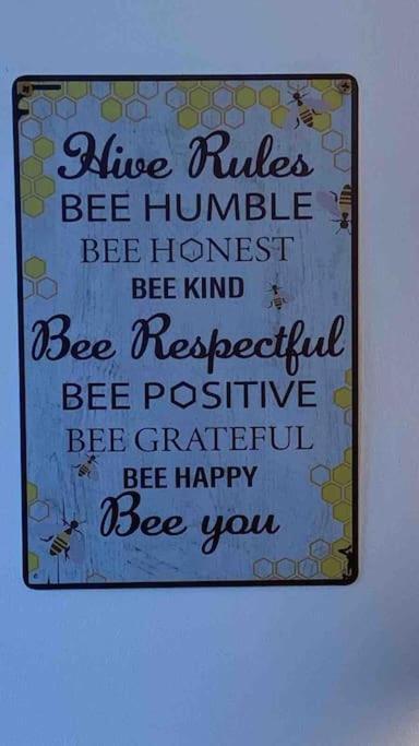 Bumblebee Cottage Donegal Town Extérieur photo